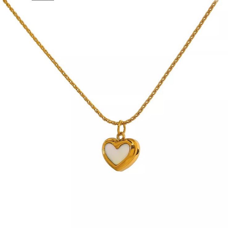 Mini heart necklace