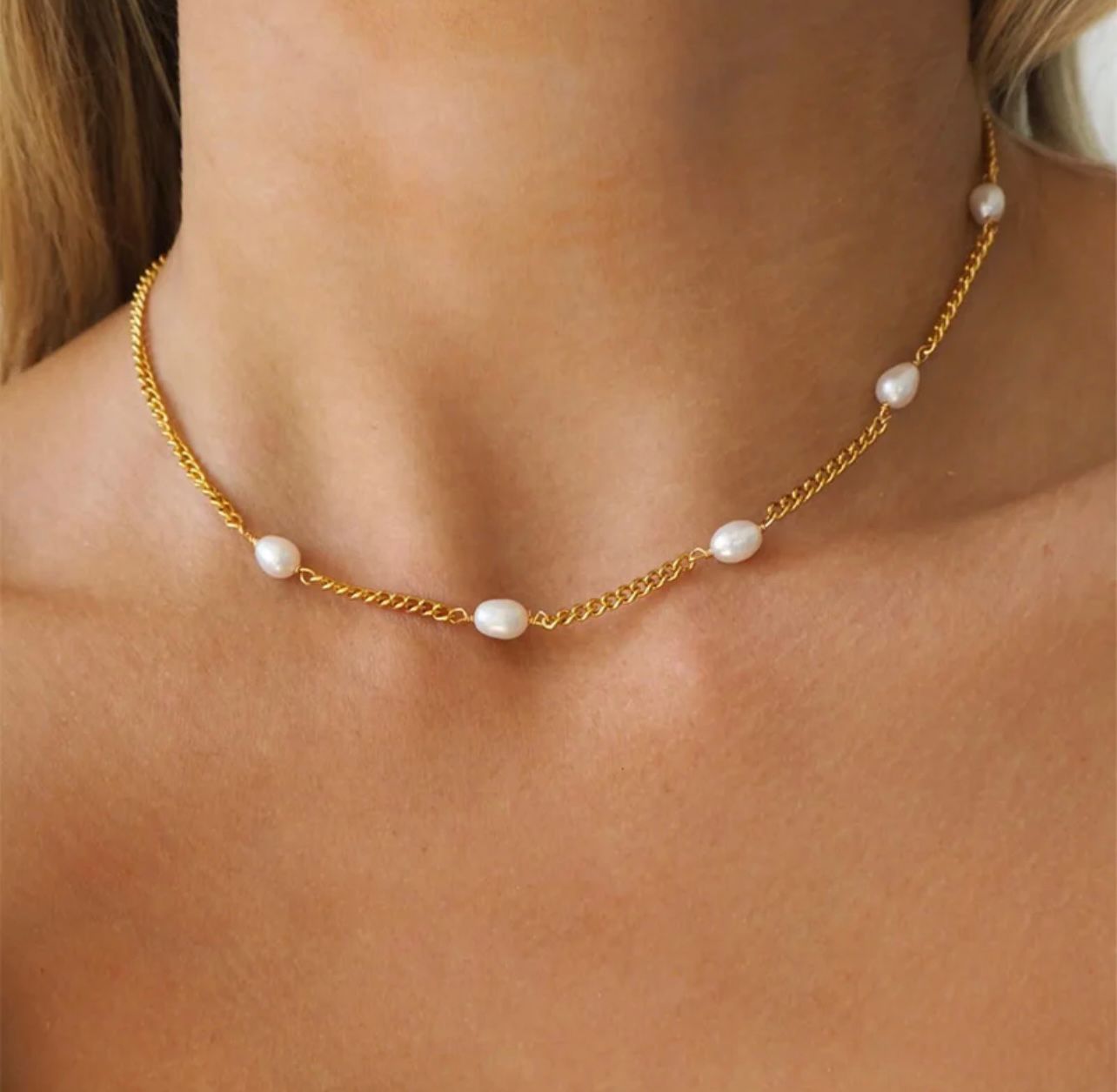 Pearls necklace